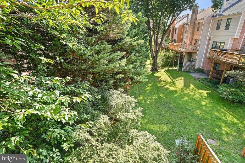 5205 King Charles Way - Photo 25