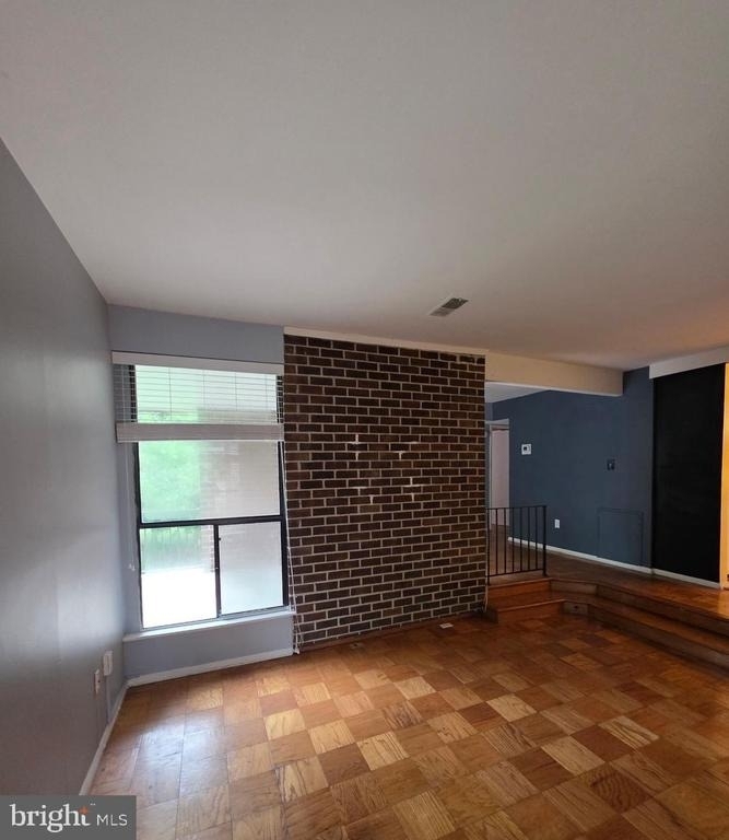 9806 Georgia Avenue - Photo 2