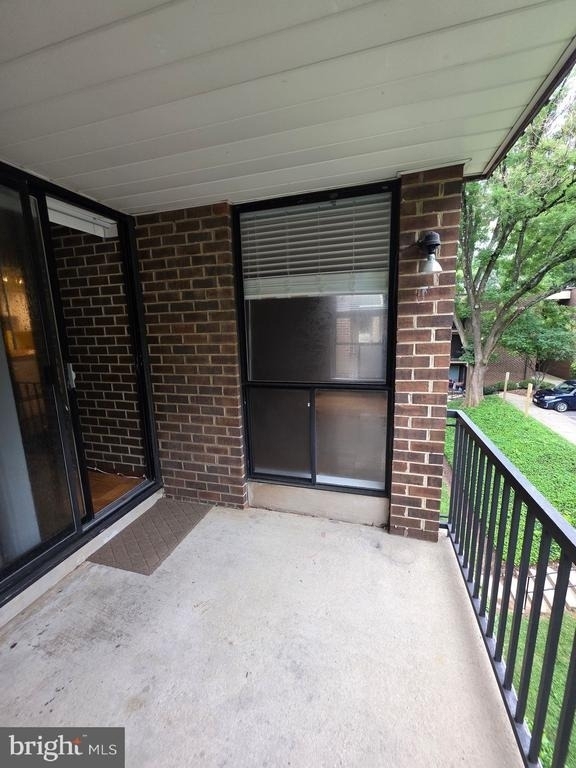9806 Georgia Avenue - Photo 4