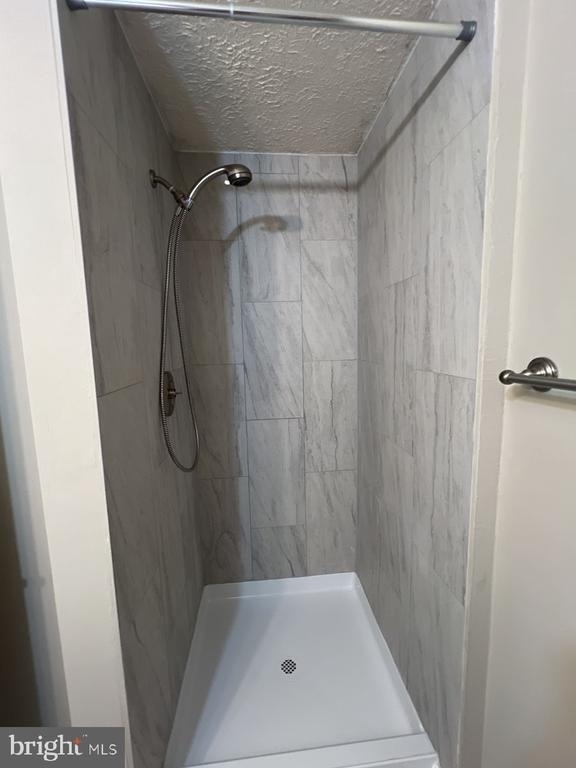 5588 Talbot Court - Photo 10