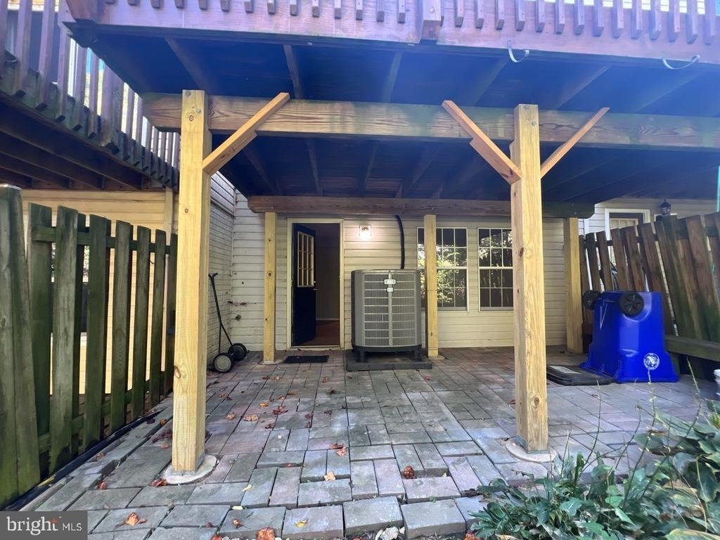 5588 Talbot Court - Photo 19