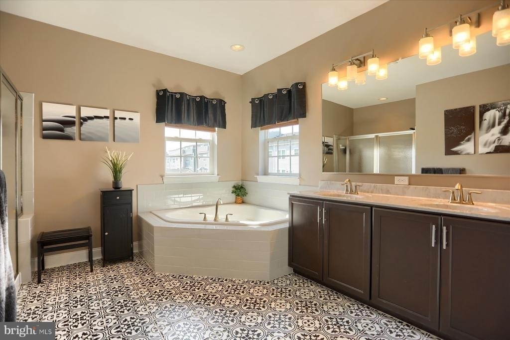 6407 Falconwood Street - Photo 31