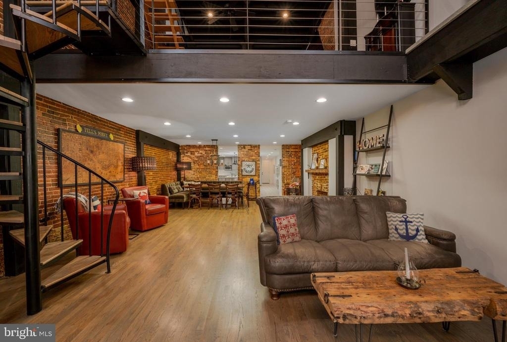 840 S Bond Street - Photo 2