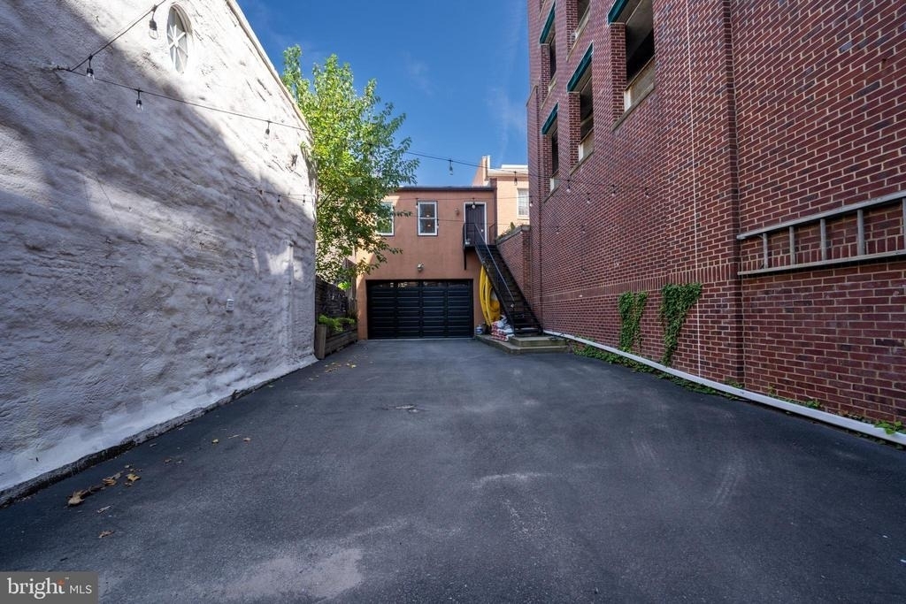 840 S Bond Street - Photo 1