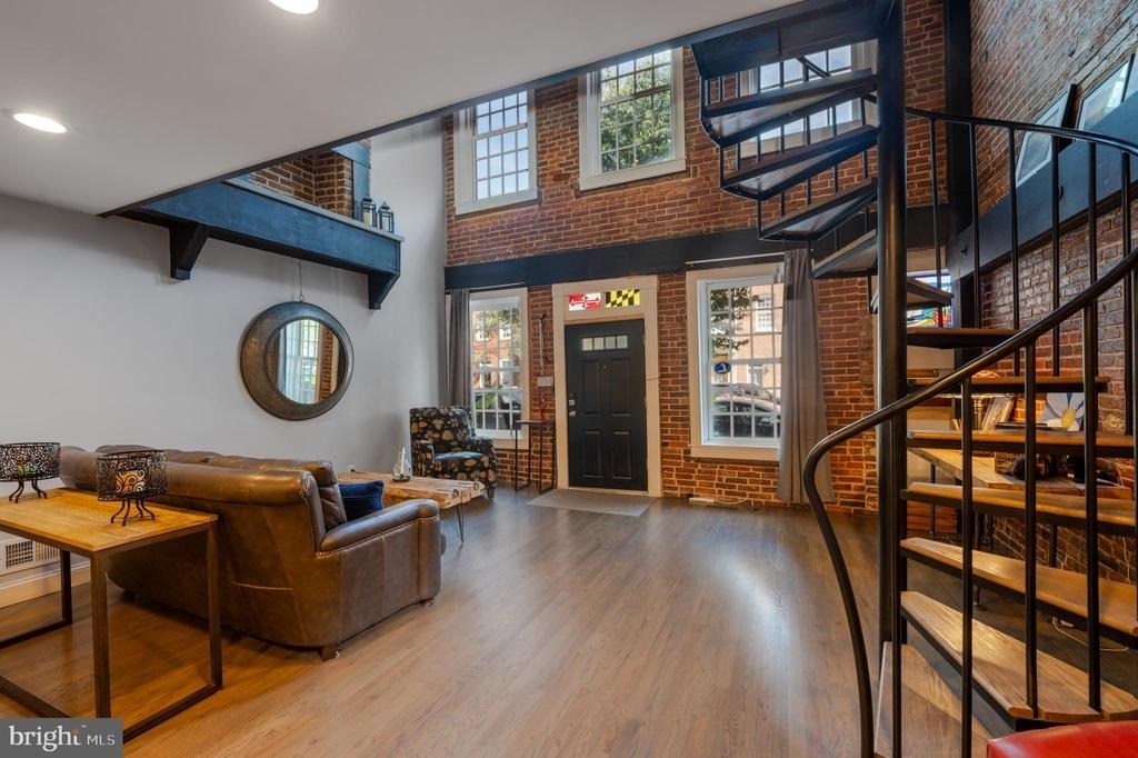 840 S Bond Street - Photo 3