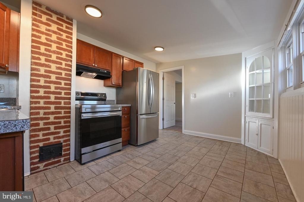 1615 Grange Road - Photo 17
