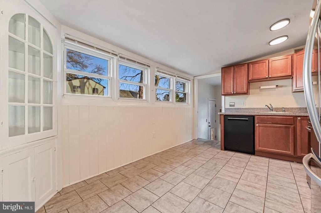 1615 Grange Road - Photo 18
