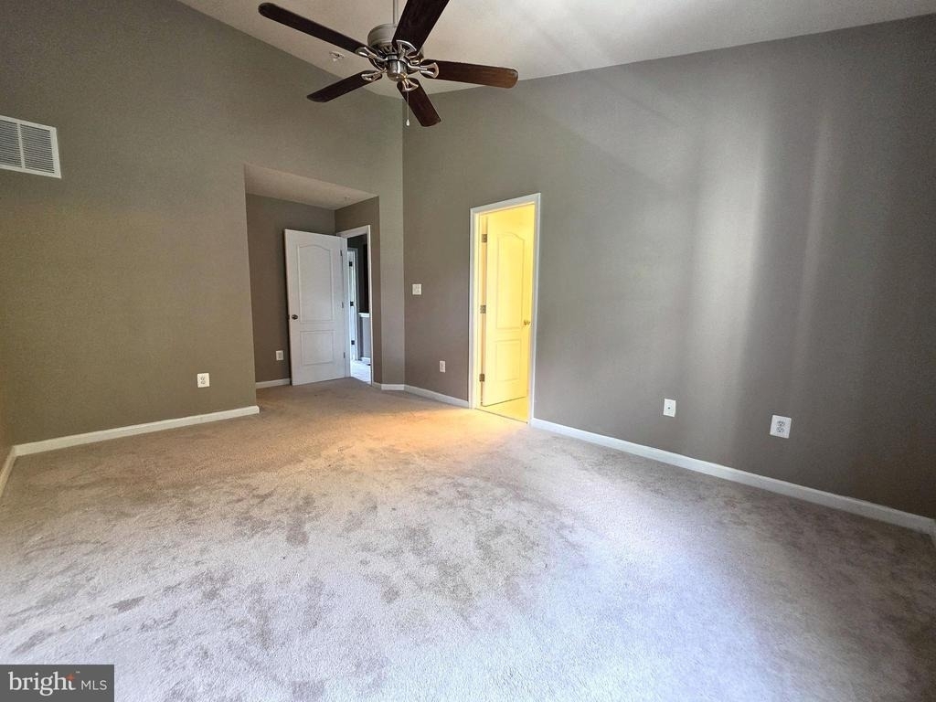 7518 Goldfinch Court - Photo 12