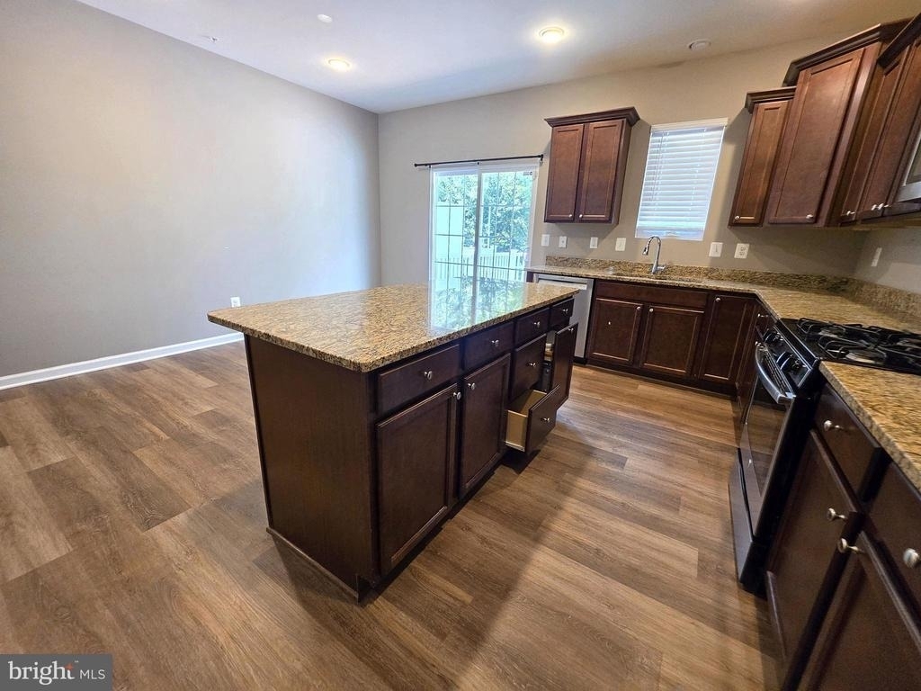 7518 Goldfinch Court - Photo 6