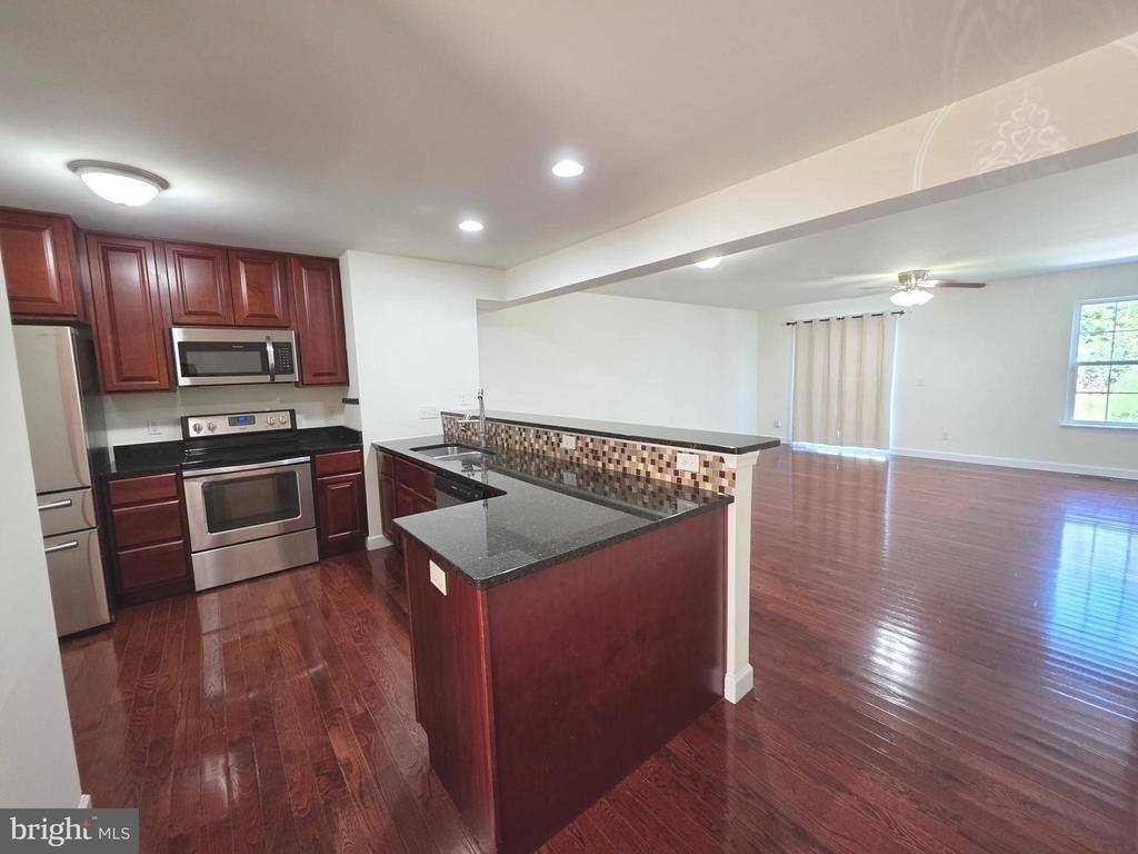 143 Medal Way - Photo 4