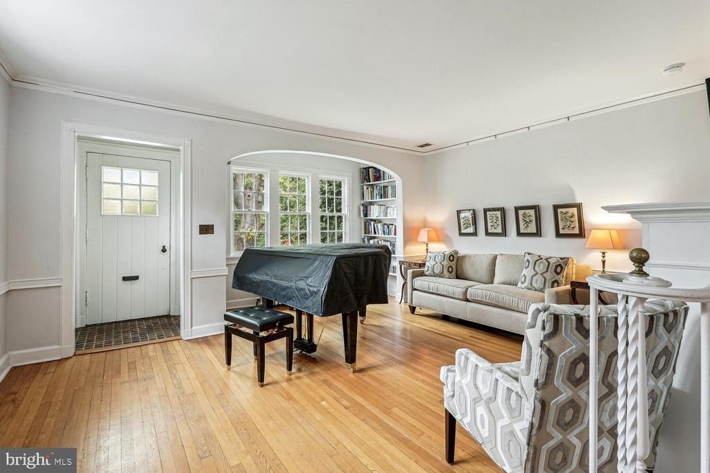 4409 Q Street Nw - Photo 1