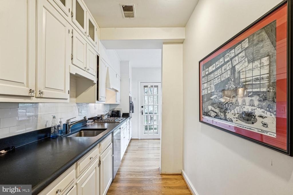 4409 Q Street Nw - Photo 5