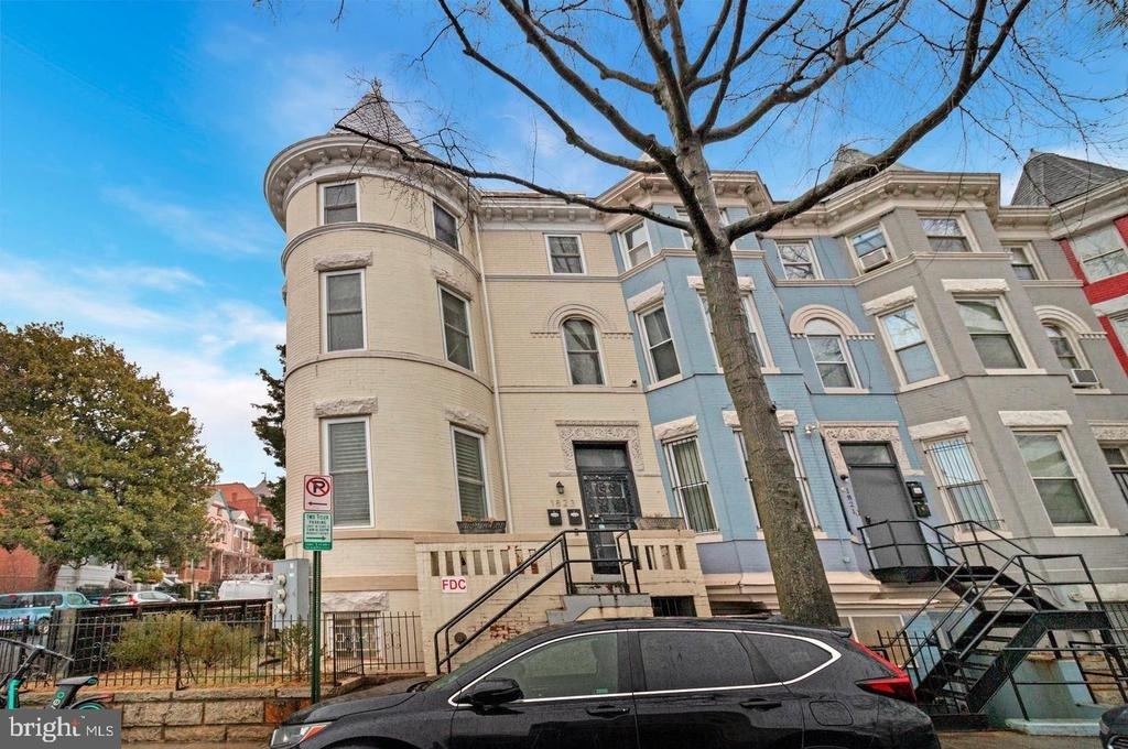 1823 N Capitol Street Ne - Photo 0