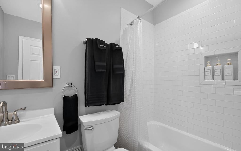 2630 10th Street Ne - Photo 27