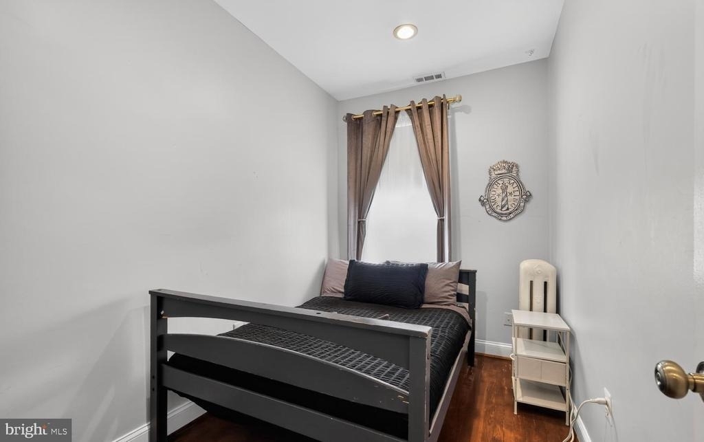 2630 10th Street Ne - Photo 28