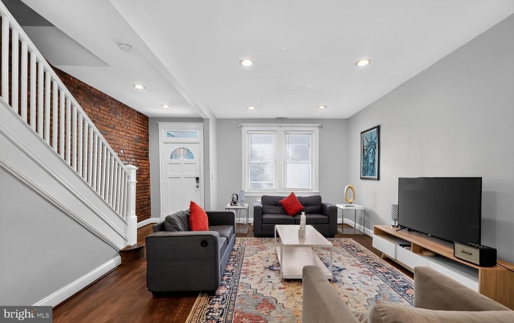 2630 10th Street Ne - Photo 5