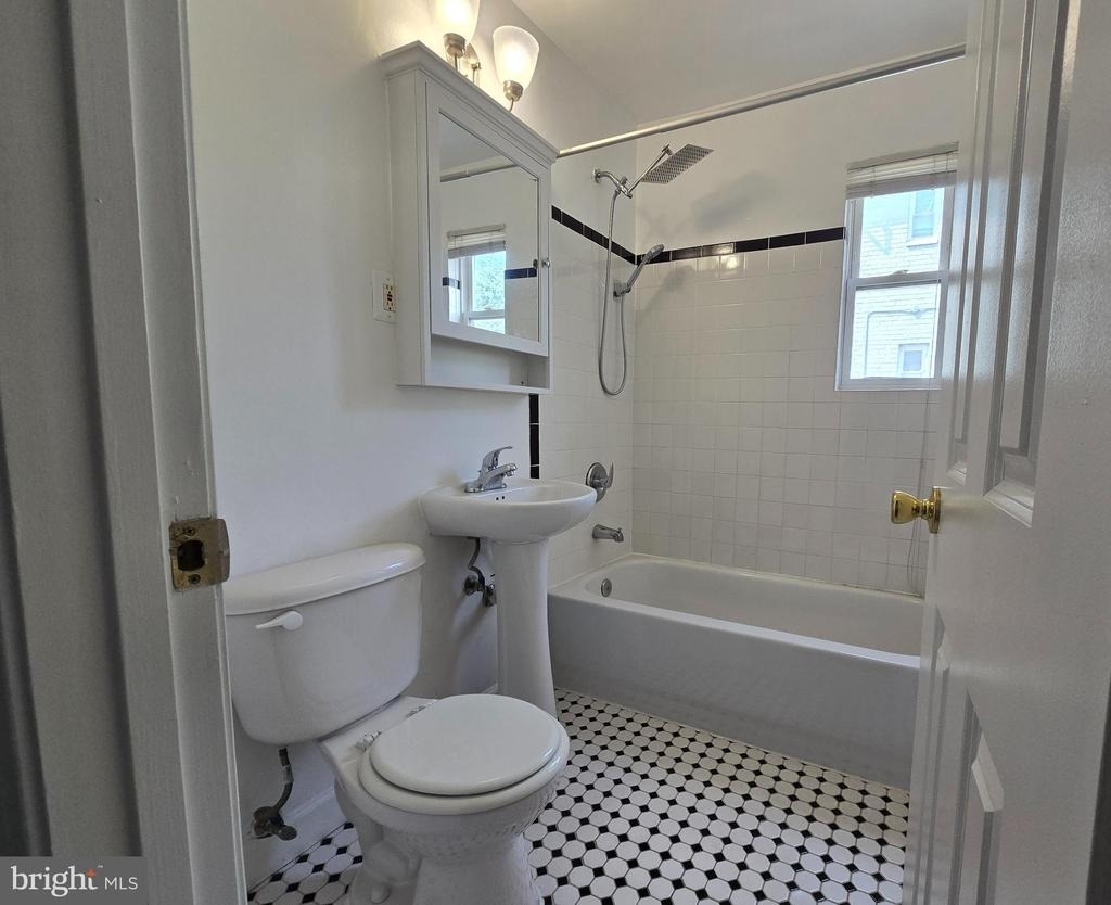 705 Brandywine Street Se - Photo 7