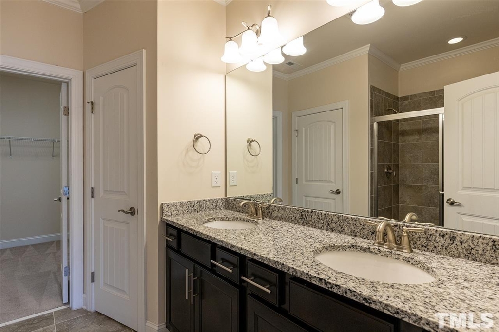 409 Daylin Drive - Photo 10