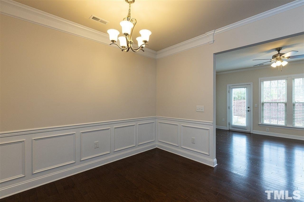 409 Daylin Drive - Photo 5