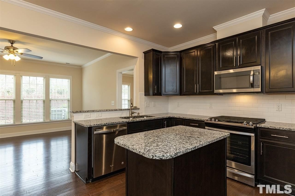 409 Daylin Drive - Photo 8