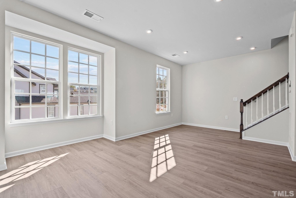 1509 Newpoint Drive - Photo 21