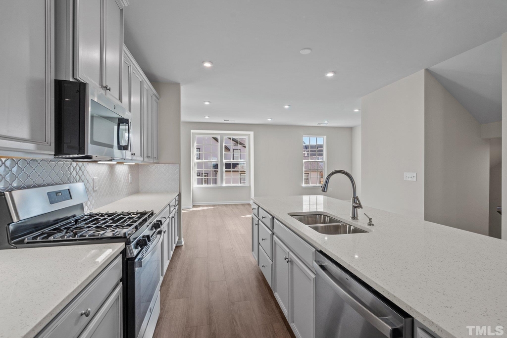1509 Newpoint Drive - Photo 41