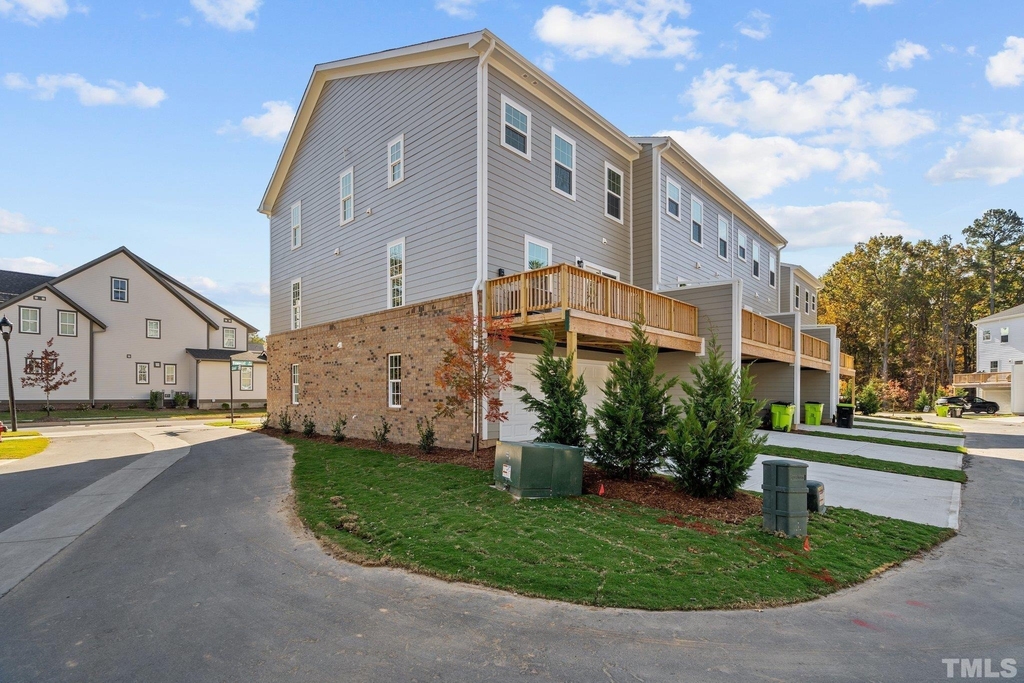 1509 Newpoint Drive - Photo 8