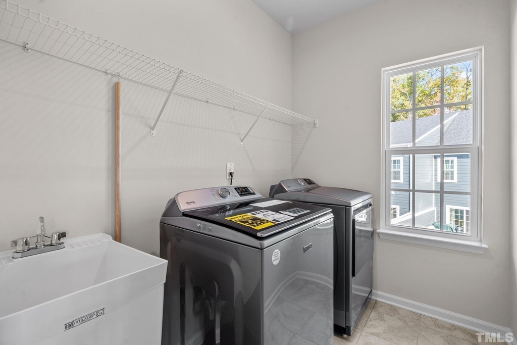 1509 Newpoint Drive - Photo 22