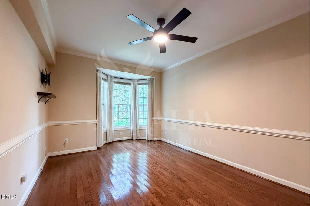 5604 Pine Rock Court - Photo 11