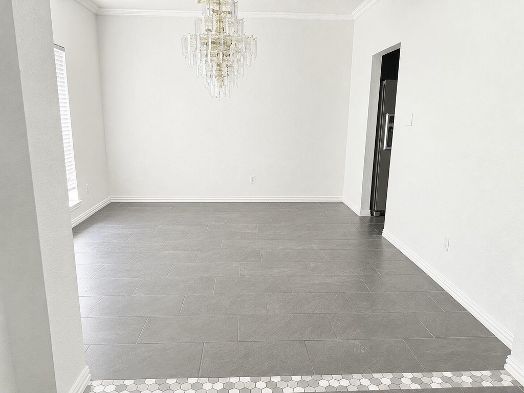 1002 Acanthus St - Photo 5