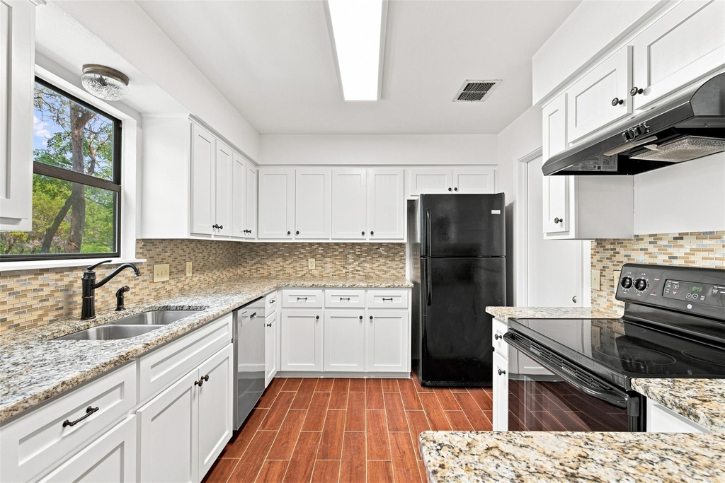 10010 Wildflower Ln - Photo 11