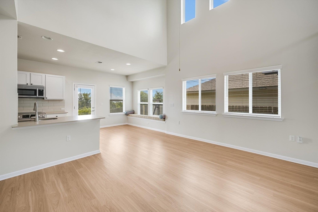 16309 Fetching Ave - Photo 2