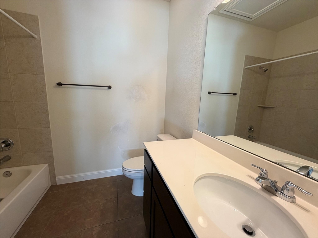 3240 E Whitestone Blvd - Photo 21
