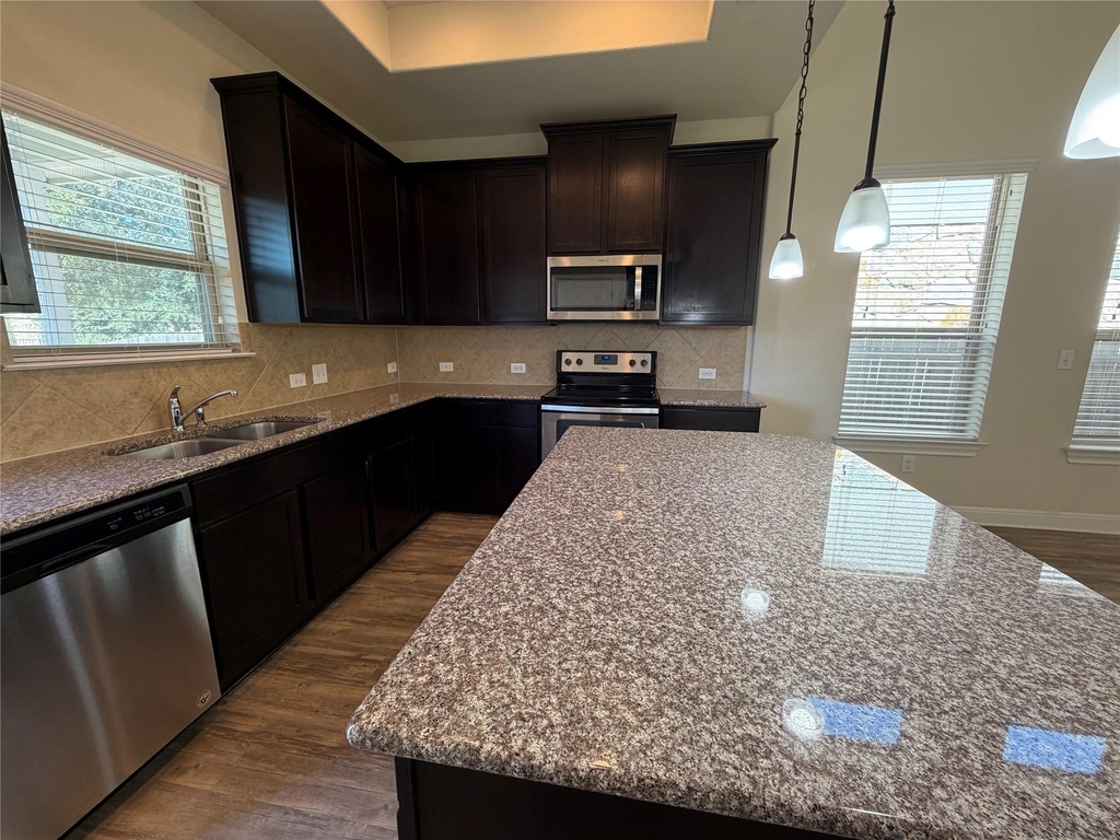 3240 E Whitestone Blvd - Photo 19