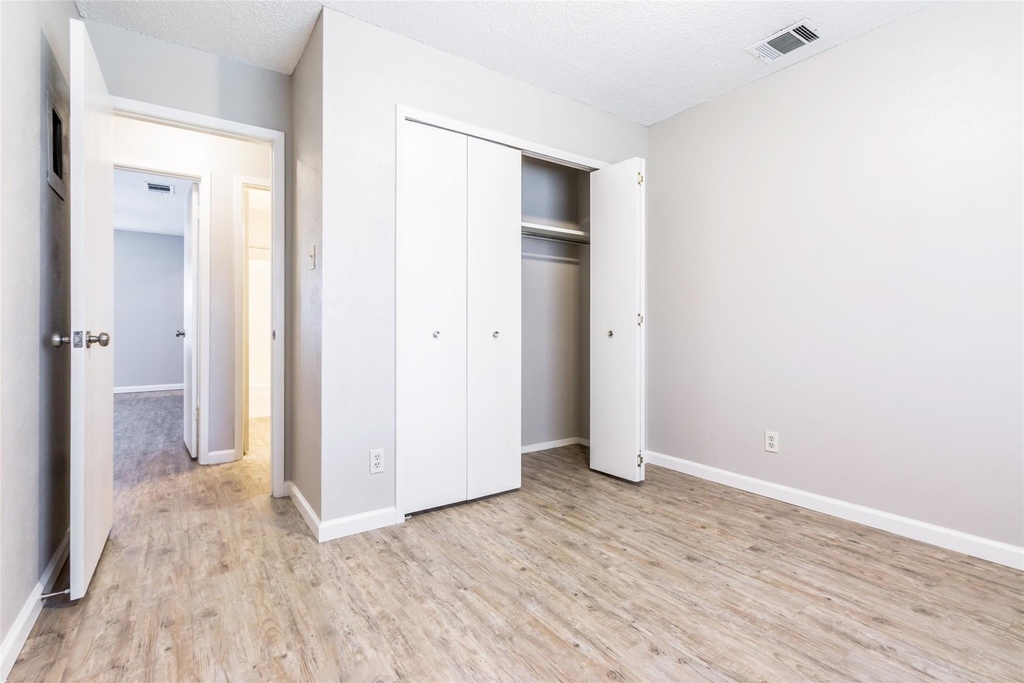 1209 Turtle Creek Blvd - Photo 7
