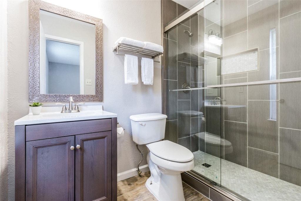 1209 Turtle Creek Blvd - Photo 11