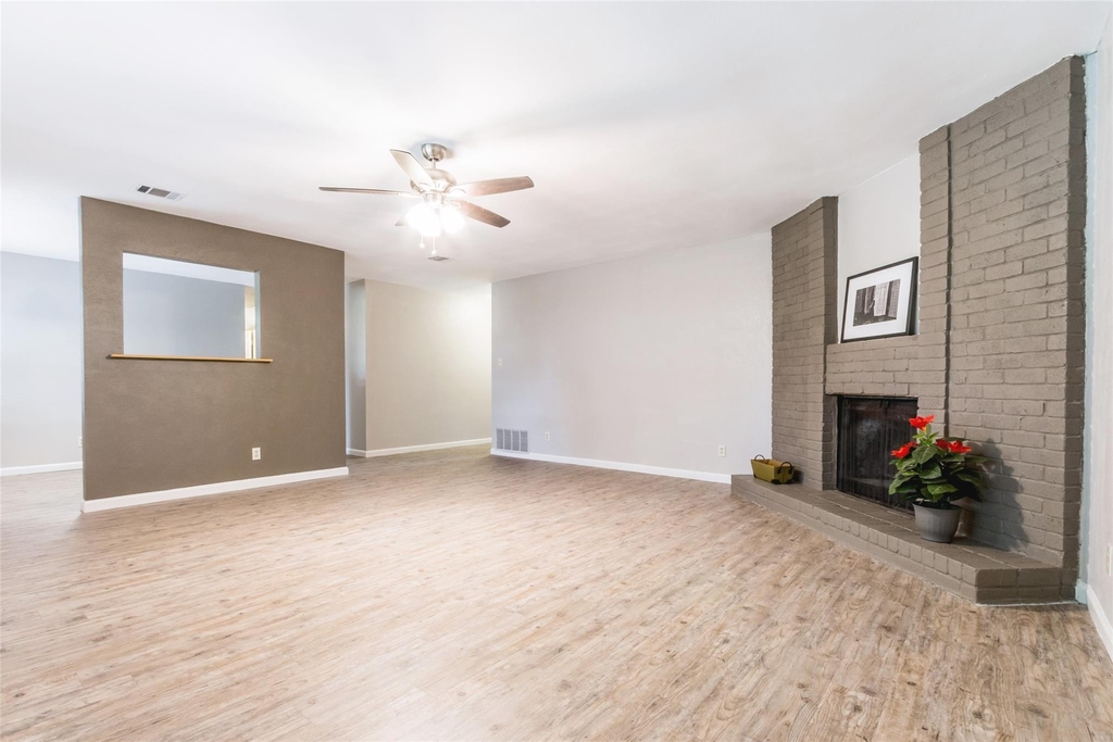 1209 Turtle Creek Blvd - Photo 3