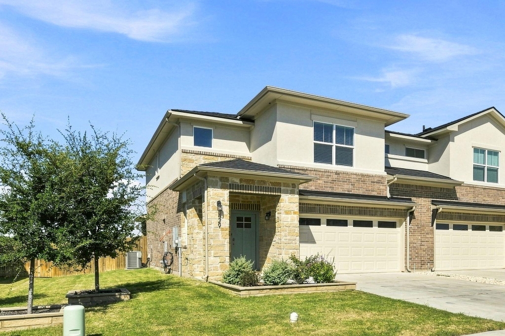 433 Brody Ln - Photo 1