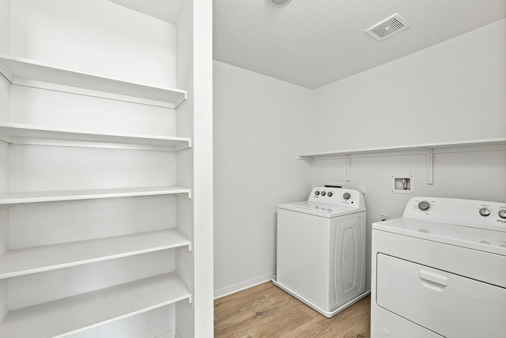 433 Brody Ln - Photo 10