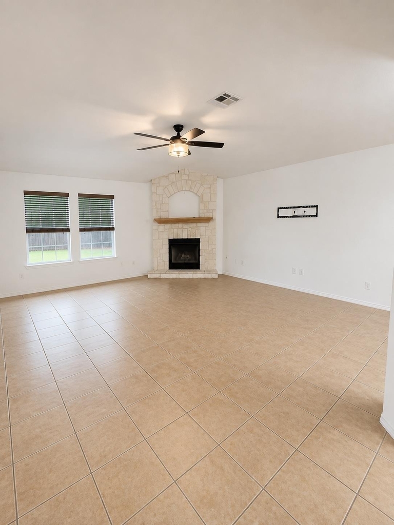 3844 Laurel Ridge Dr - Photo 2