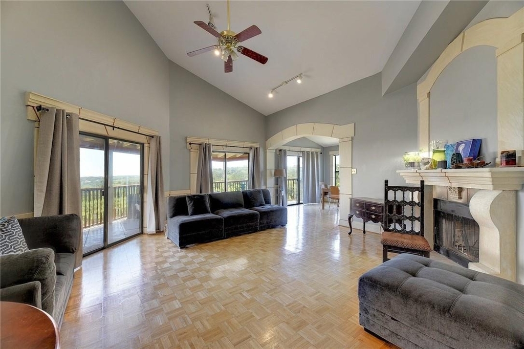 1712 Lakeshore Dr - Photo 0