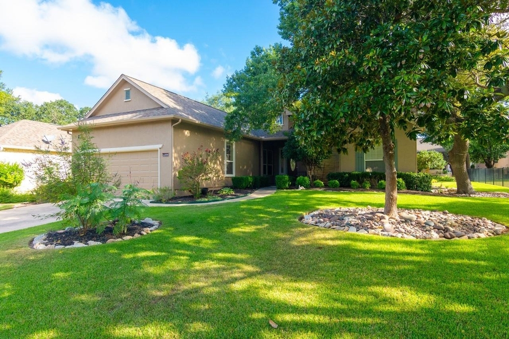 102 Harness Ln - Photo 1