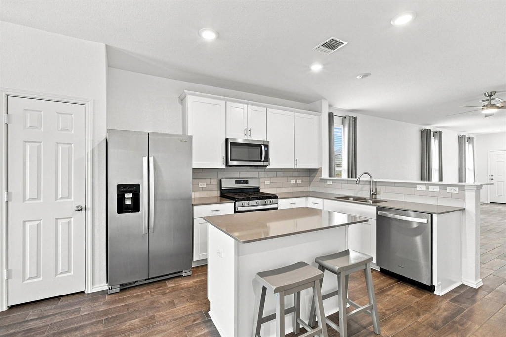 100 Bennington Dr - Photo 10