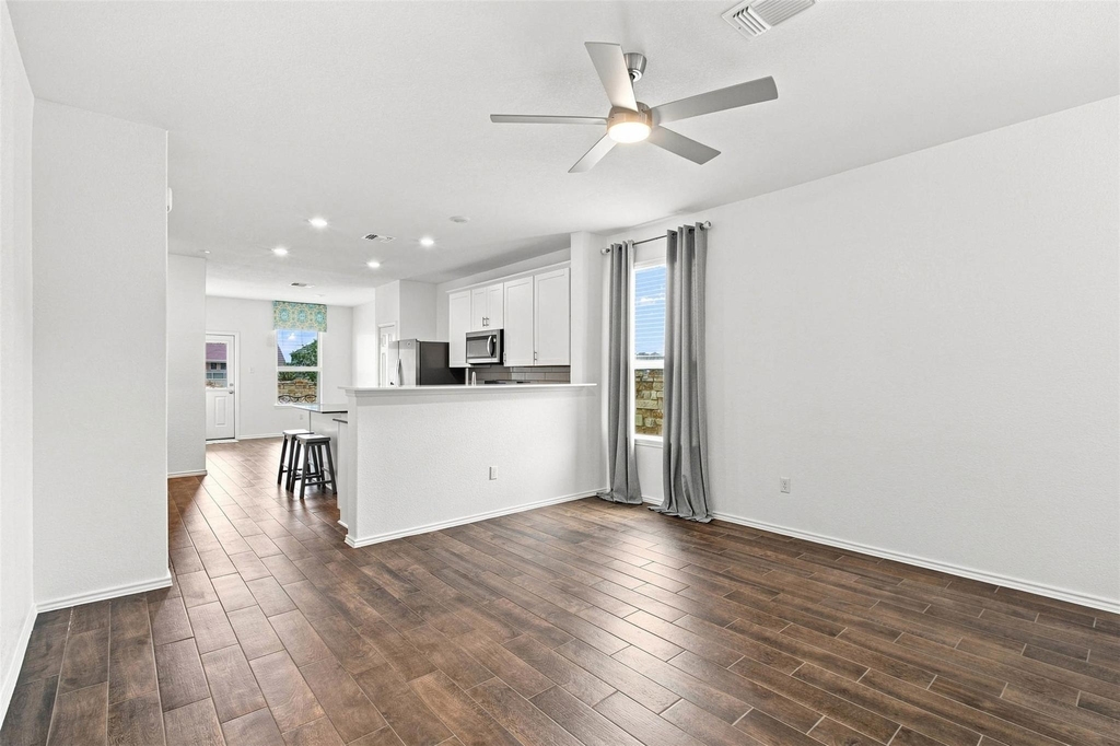 100 Bennington Dr - Photo 5