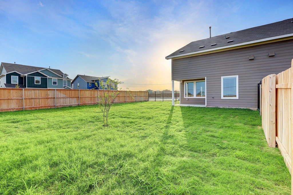7325 Spotted Leaf Way - Photo 18