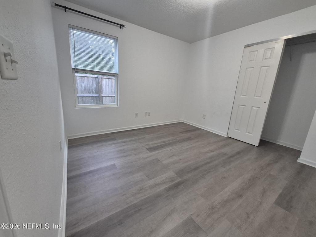 6806 Old Middleburg Road S - Photo 21