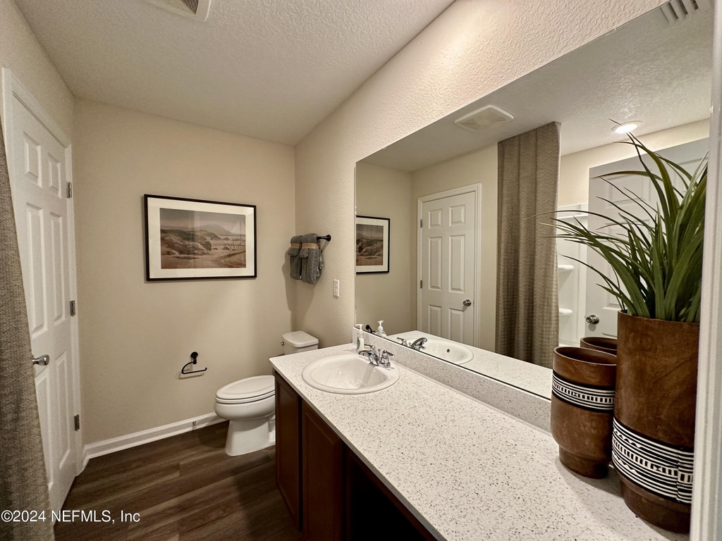 12398 Gillespie Avenue - Photo 3