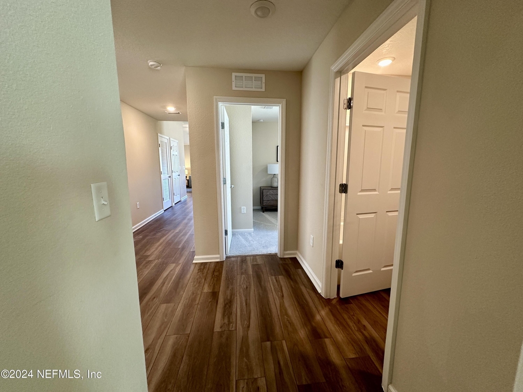 12398 Gillespie Avenue - Photo 8