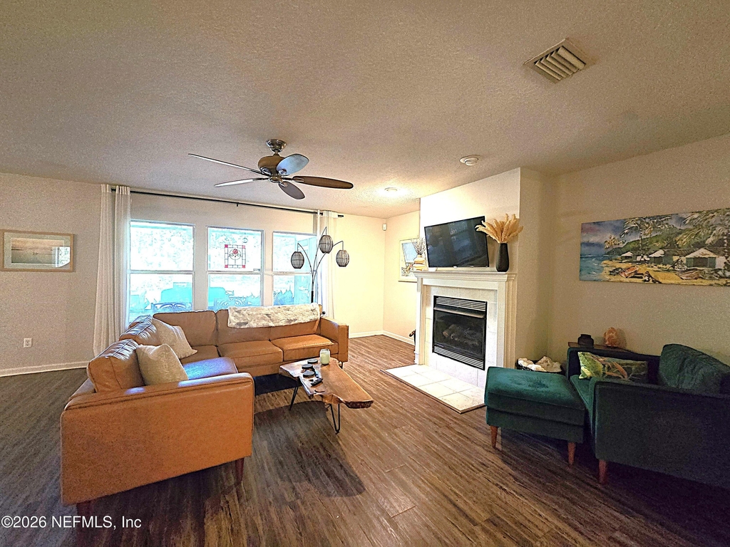 963 Collinswood Drive - Photo 1