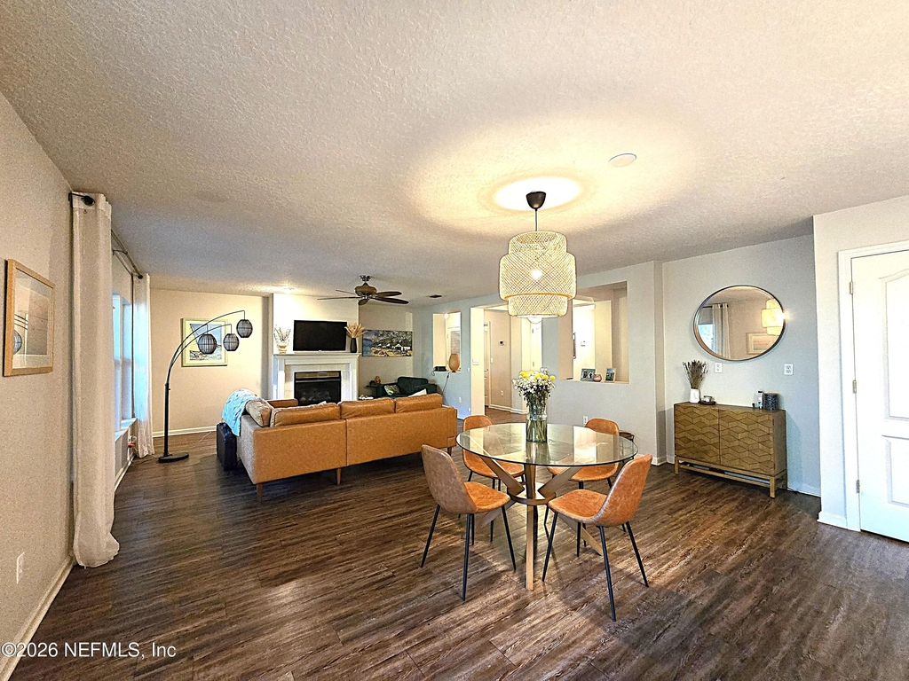 963 Collinswood Drive - Photo 2